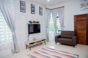 CikJah Guest House SEMI-D